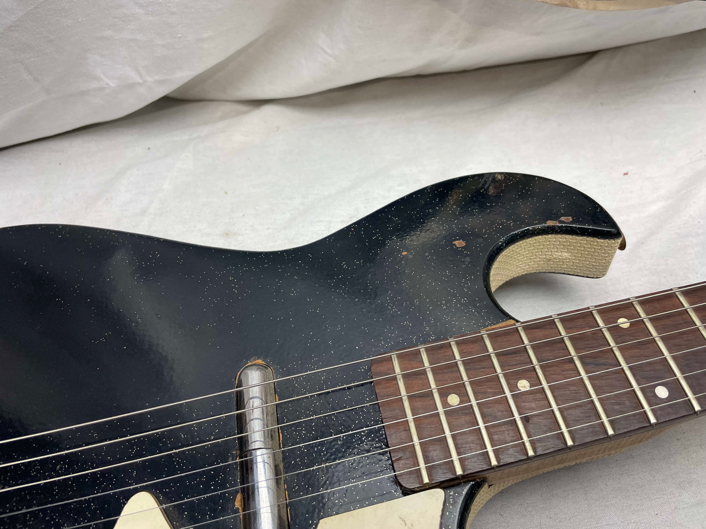 Silvertone 1448 Guitar with Tube Amp in Case Vintage - - Local Pickup Only