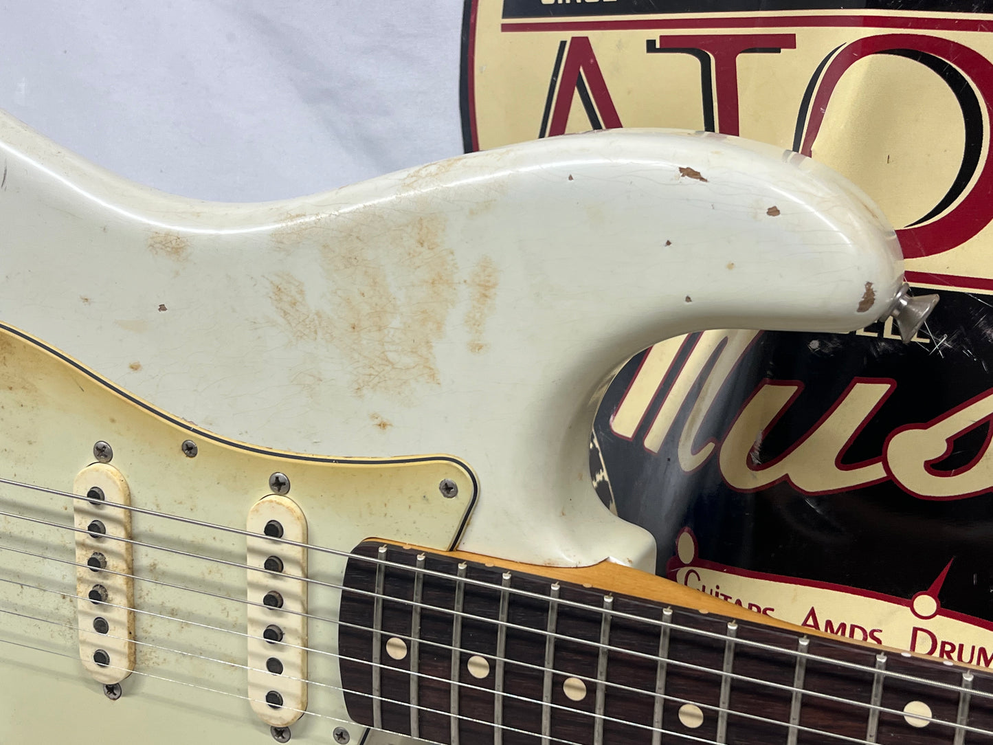 Fender Road Worn '60s Stratocaster Strat Electric Guitar 2010 - Olympic White