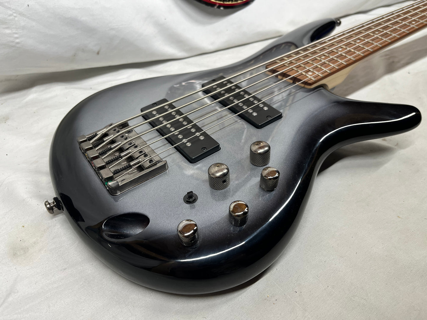 Ibanez Soundgear SR305E 5-String Electric Bass