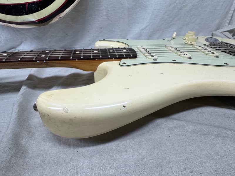 Fender Road Worn '60s Stratocaster Guitar - Image 21