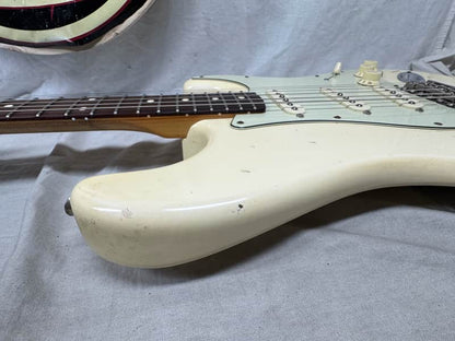 Fender Road Worn '60s Stratocaster Guitar - Image 21