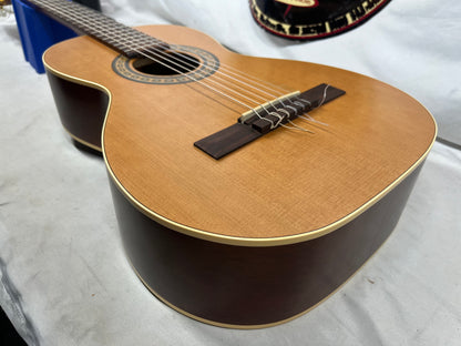 La Patrie (Godin) Motif Classical Acoustic Guitar