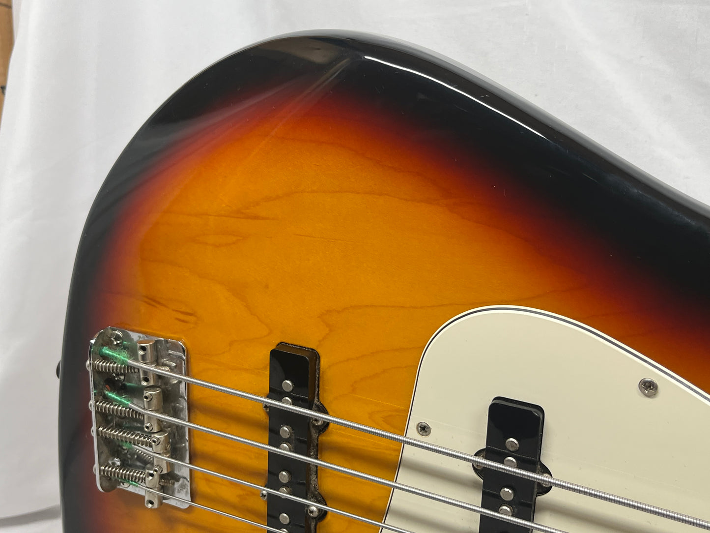 Fender Standard Fretless 4-String Electric Jazz Bass - Brown Sunburst
