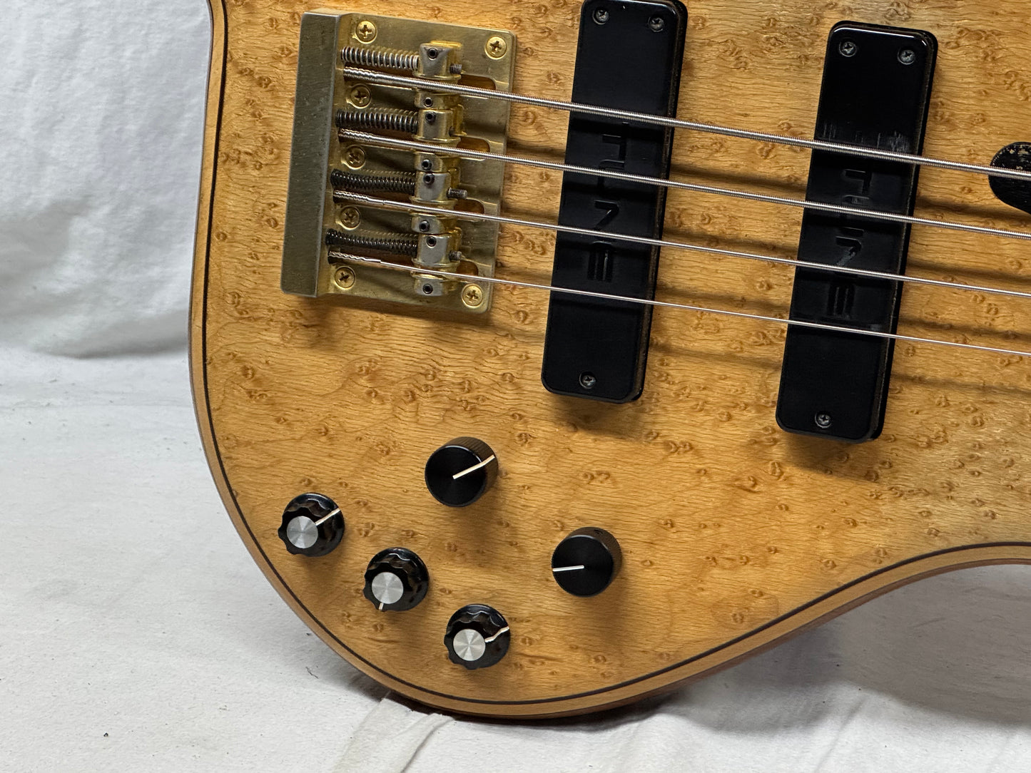 Tune TWB-4 twb4 4-string Bass