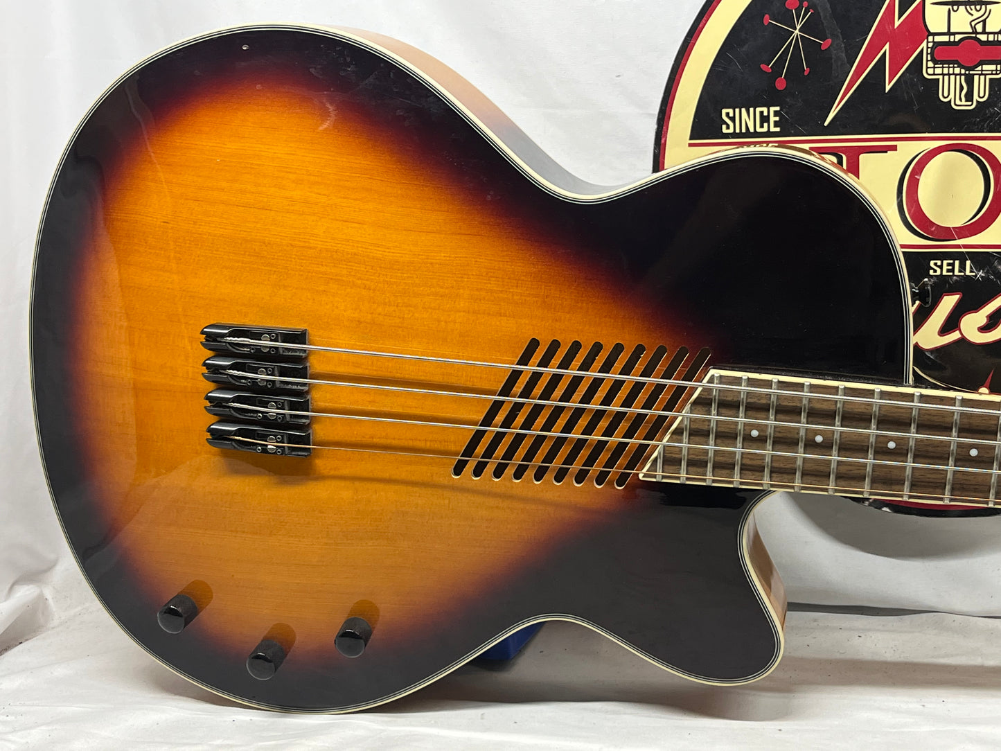 Washburn AB40VSK Singlecut Acoustic Electric Bass