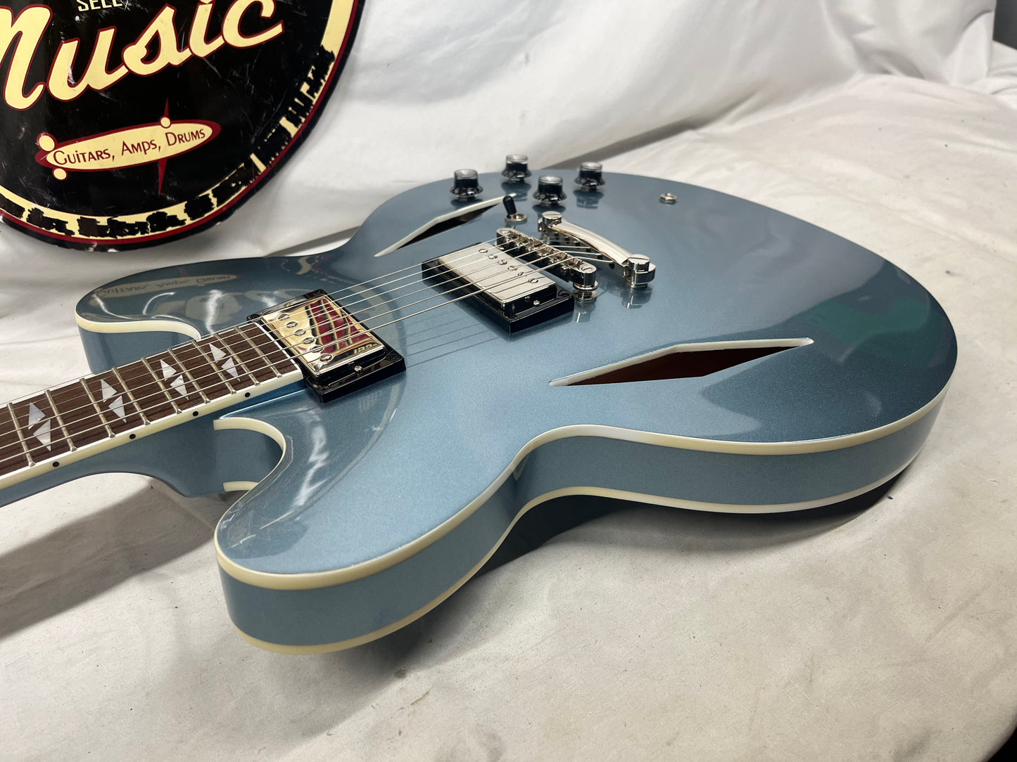 Epiphone Dave Grohl Signature Model DG-335 Semi-Hollow Body Electric Guitar with Original Case