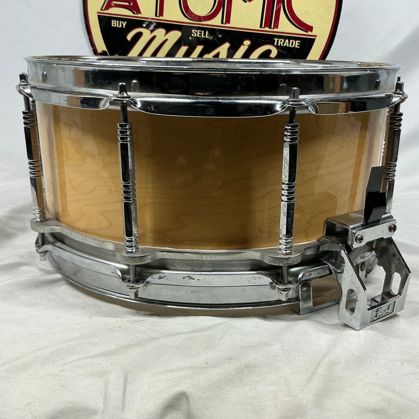 Pearl Free Floating 14x5.5 (shell) / 14x6.5 (actual depth) Maple Shell Snare Drum