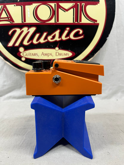Boss DS-1 ds1 Distortion Pedal with Box