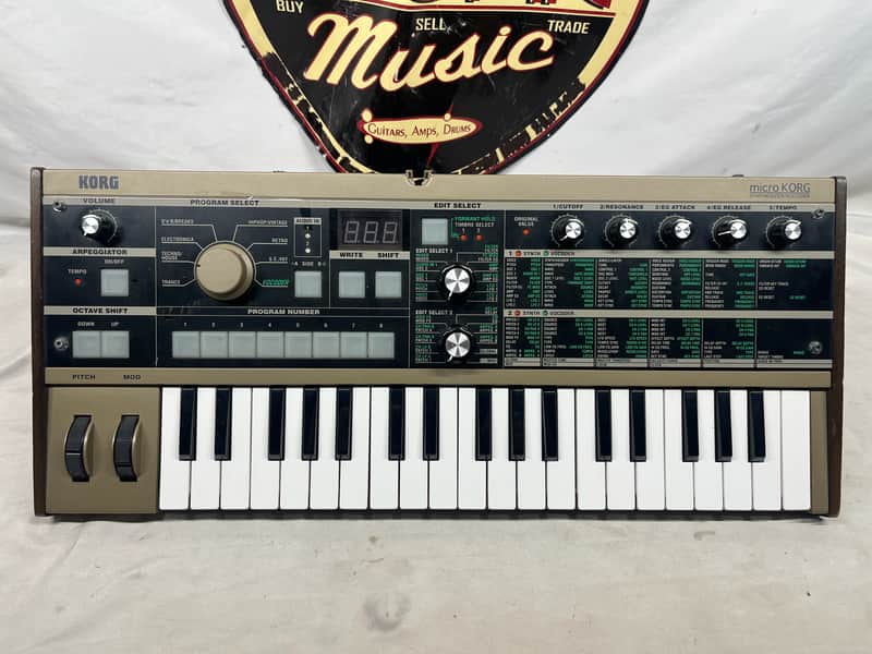 Korg Microkorg 37-Key Keyboard Synthesizer Vocoder - Image 2