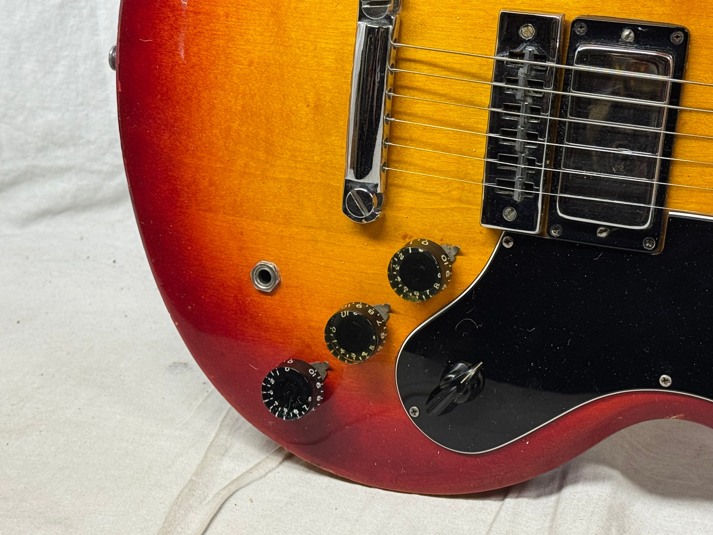 Gibson L6-S l 6s Custom Singlecut Guitar with Case - Cherry Sunburst
