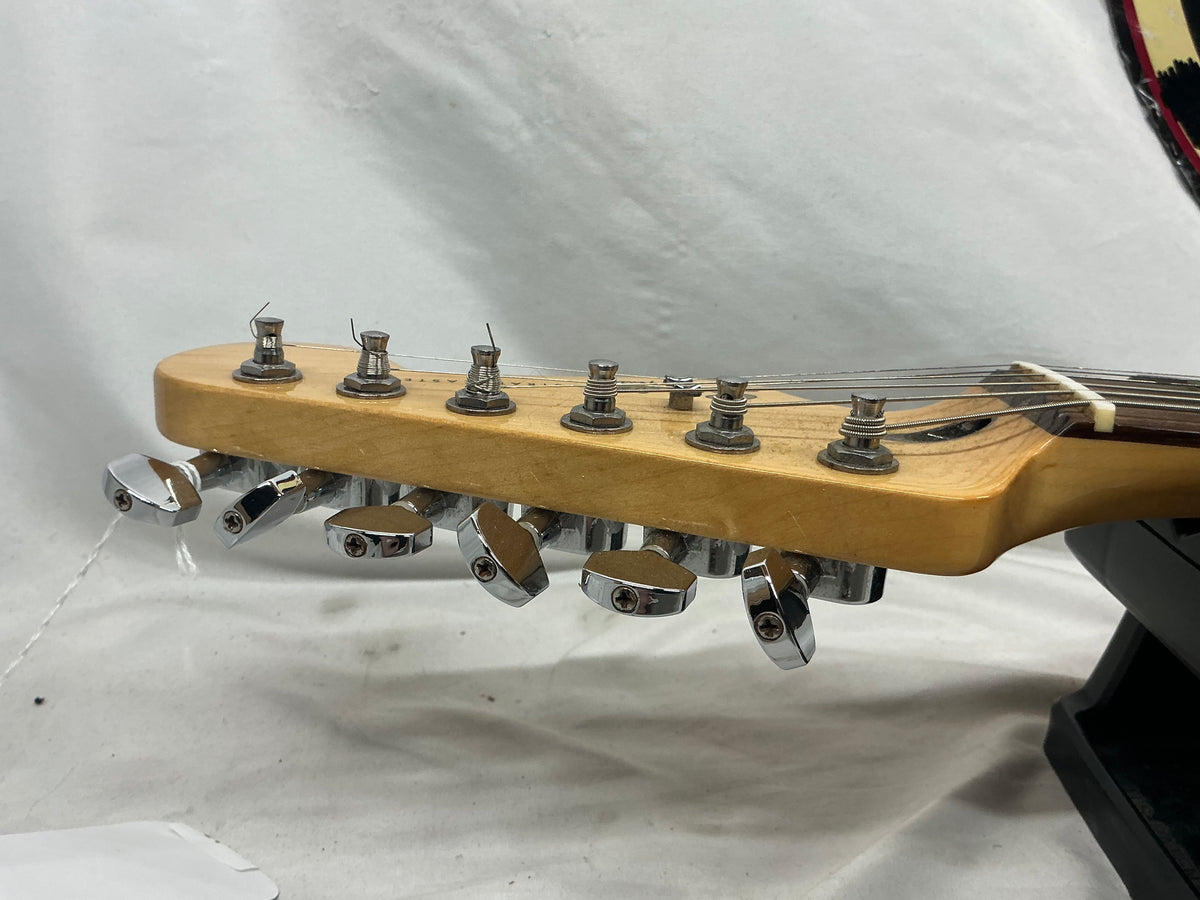 Squier Stratocaster - White