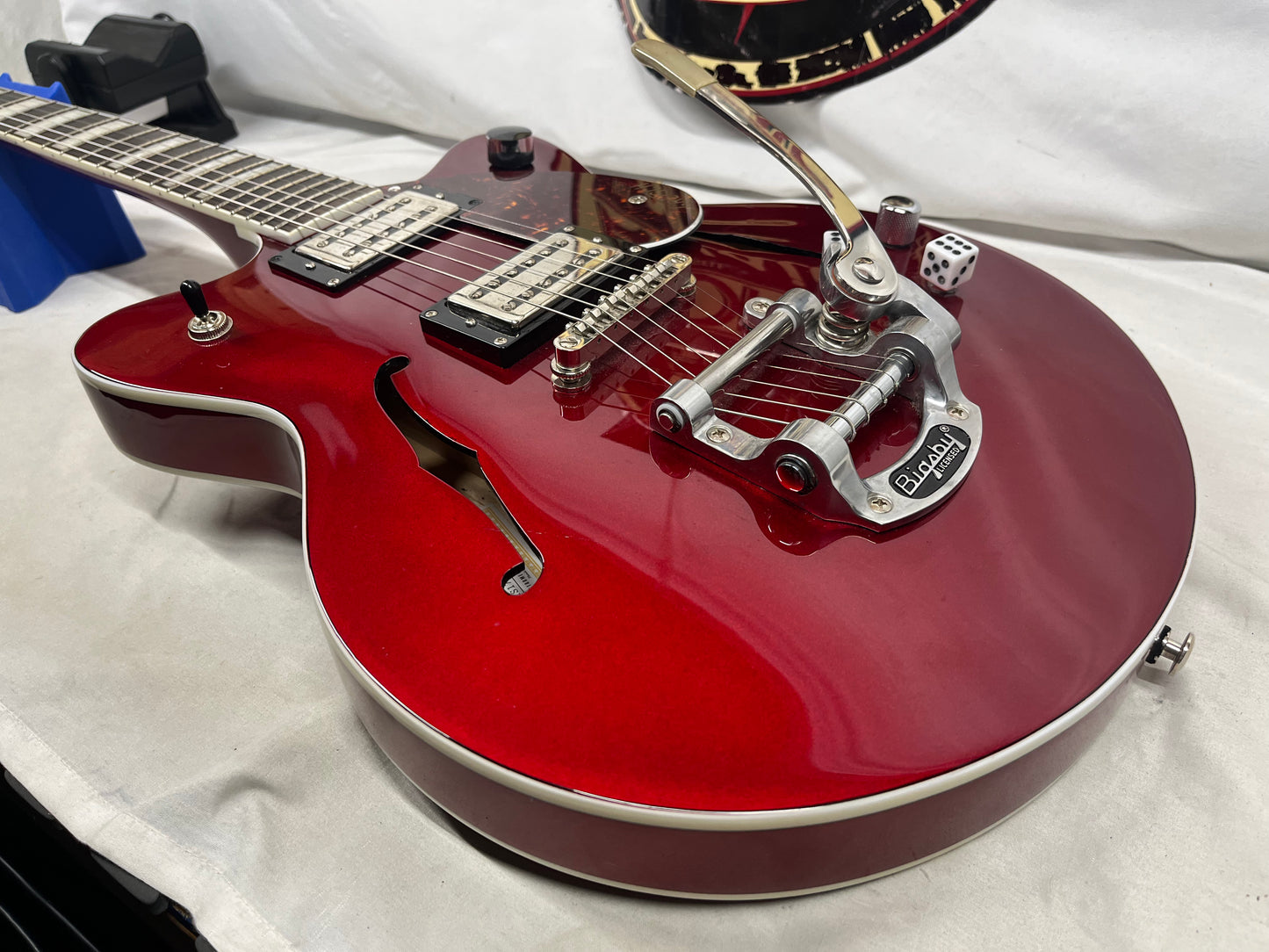 Gretsch G2655T Streamliner Semi-Hollow Body Electric Guitar - Candy Apple Red