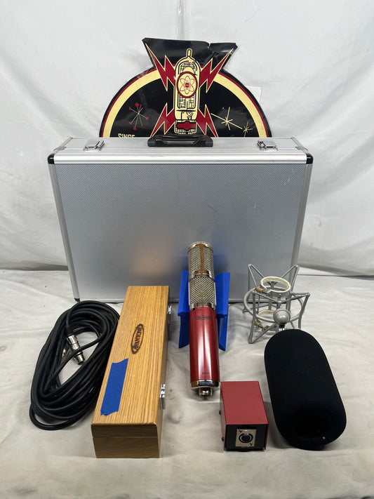 Avantone CK-40 Large Diaphragm Stereo Condenser Microphone with Case