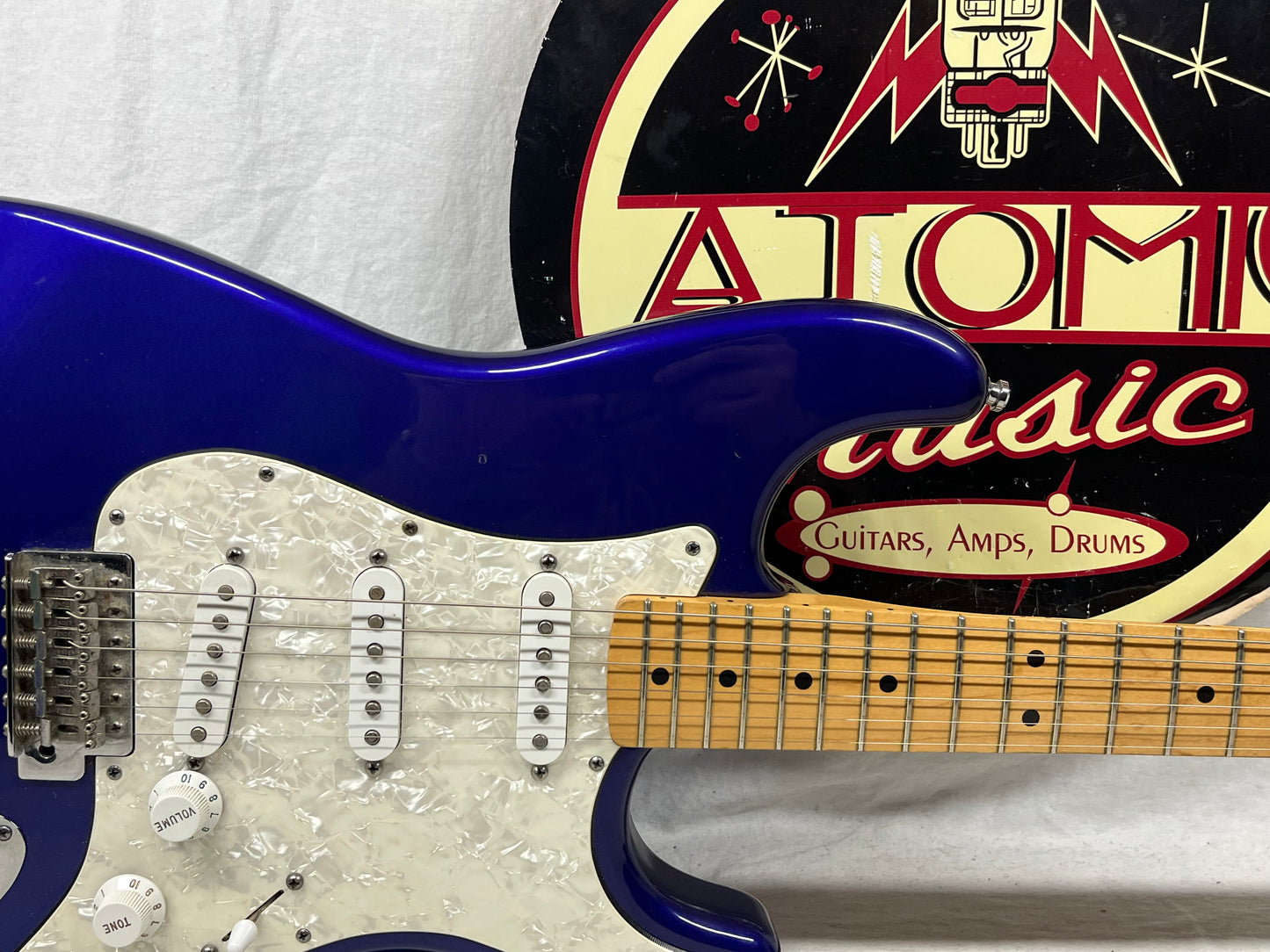 Fender Standard Stratocaster Strat MIM - Made in Mexico Electric Guitar