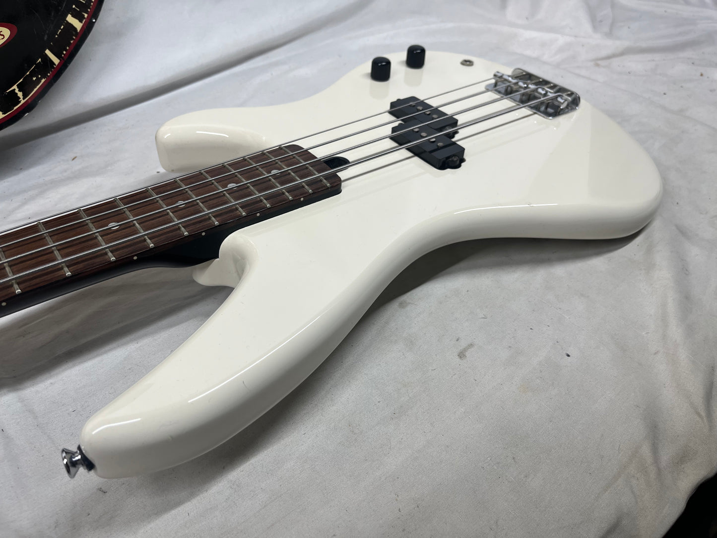 Yamaha RBX-200 4-String Doublecut Electric Bass