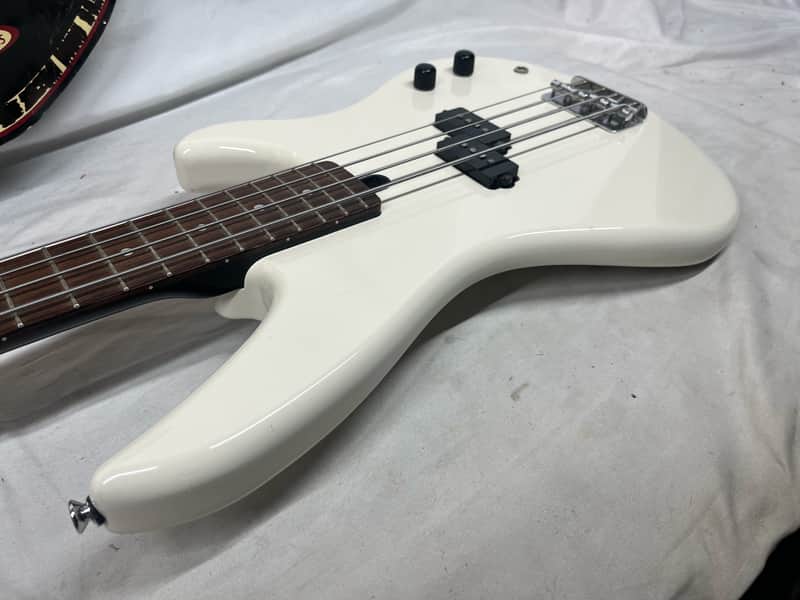 Yamaha RBX-200 4-String Doublecut Electric Bass - Image 20