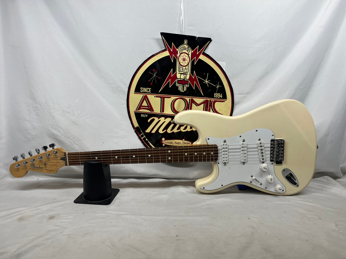 Fender Standard Stratocaster Strat Left Handed Lefty Electric Guitar - Arctic White