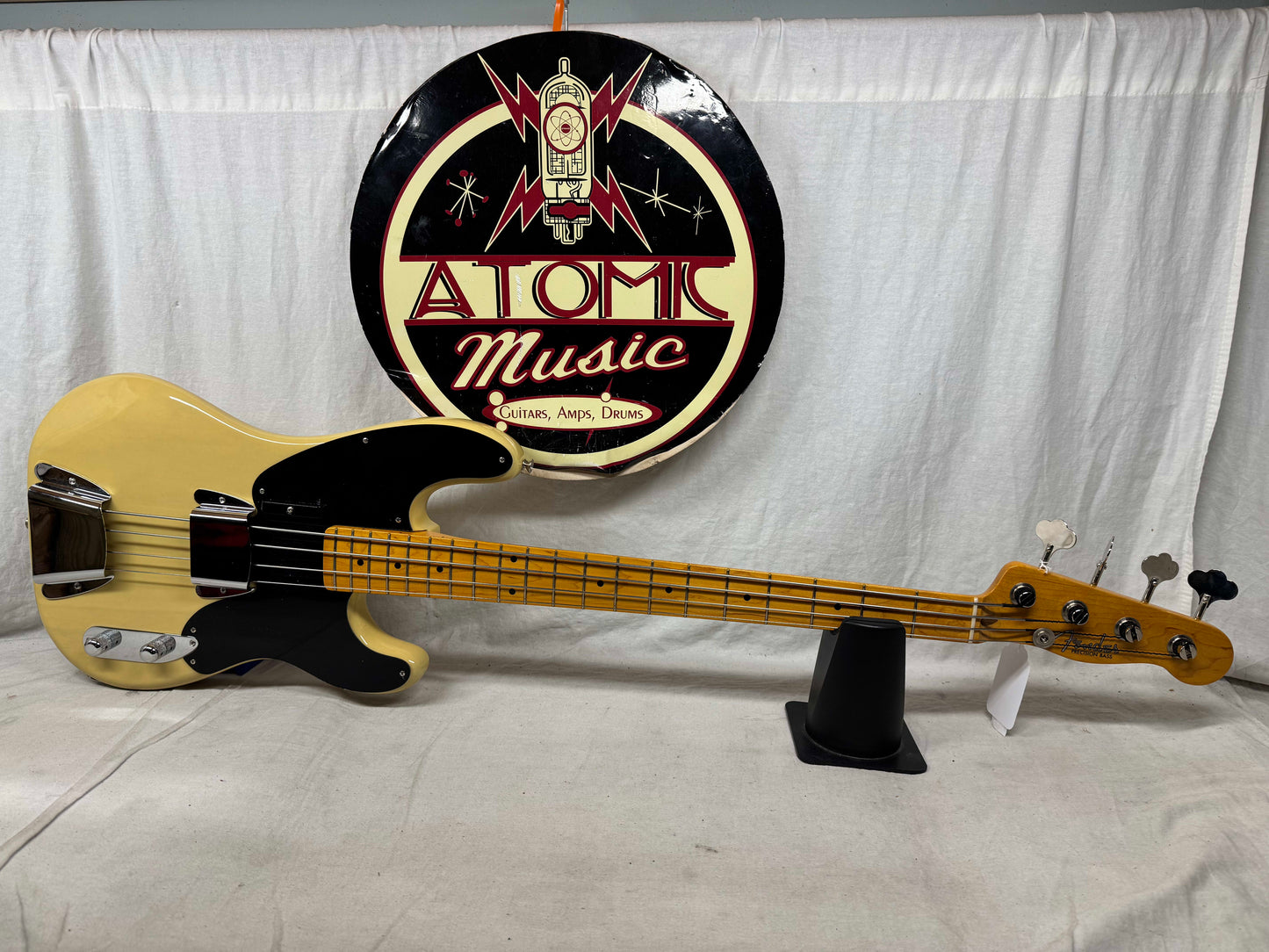 Fender American Vintage II 2 '54 1954 Precision Bass 4-string P-Bass with COA + Case 2022 - Vintage Blonde / Maple neck