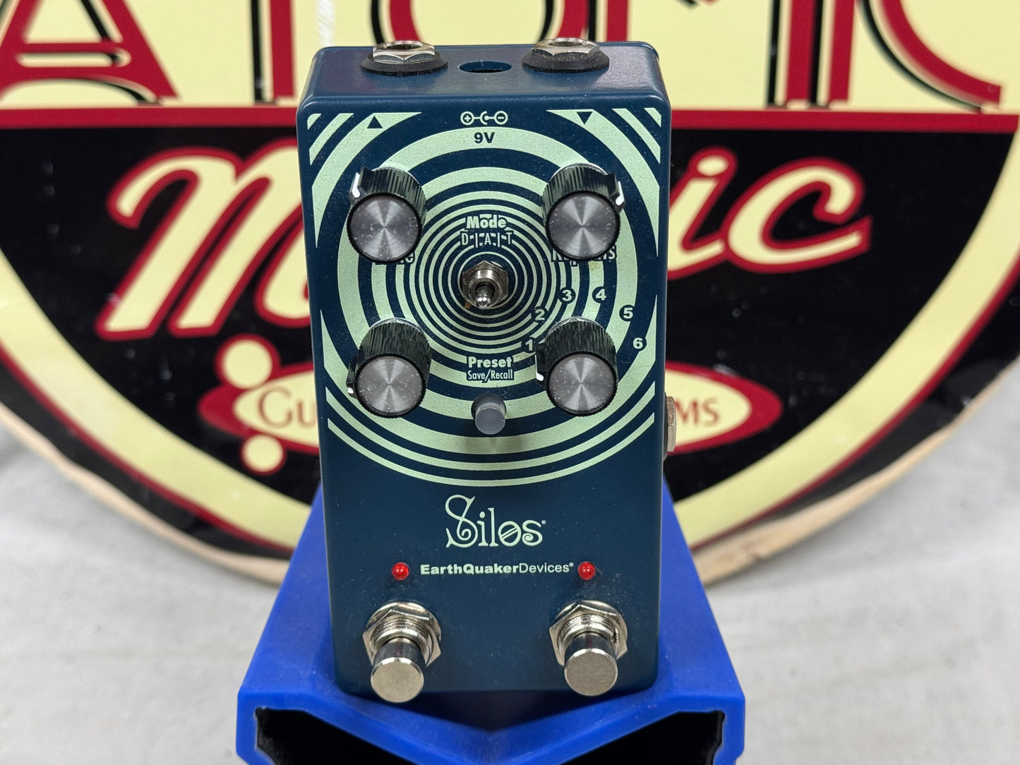 EarthQuaker Devices Silos Delay Pedal