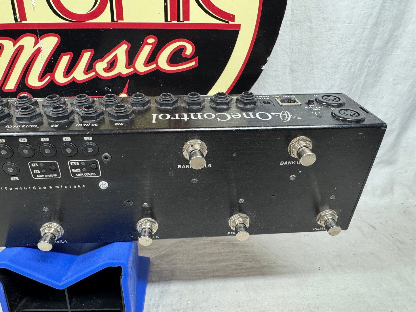 One Control Crocodile Tail Loop with BJF Buffer 10 Effects Loops Pedal with MIDI