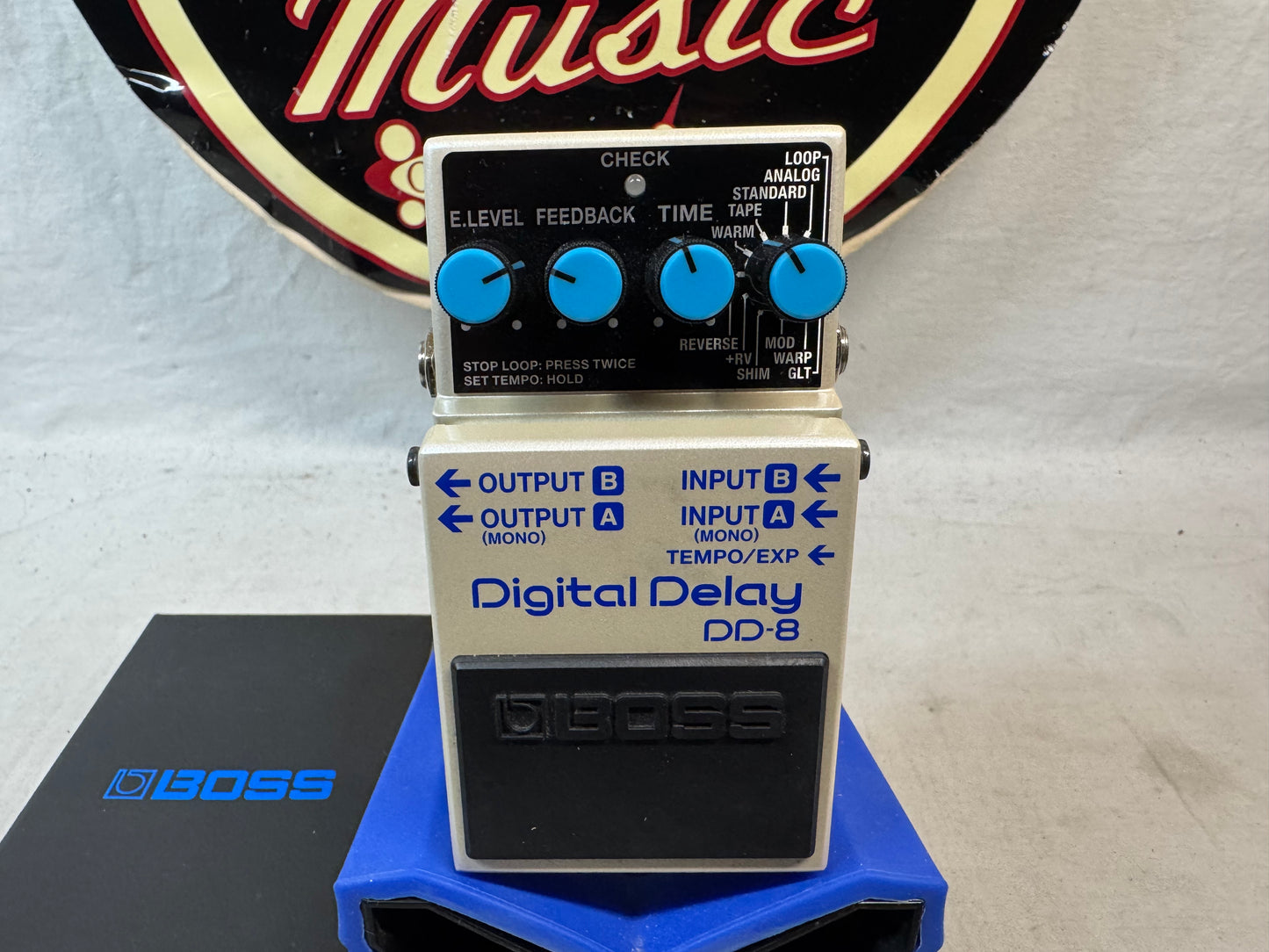Boss DD-8 dd8 Digital Delay Pedal with Box 2025
