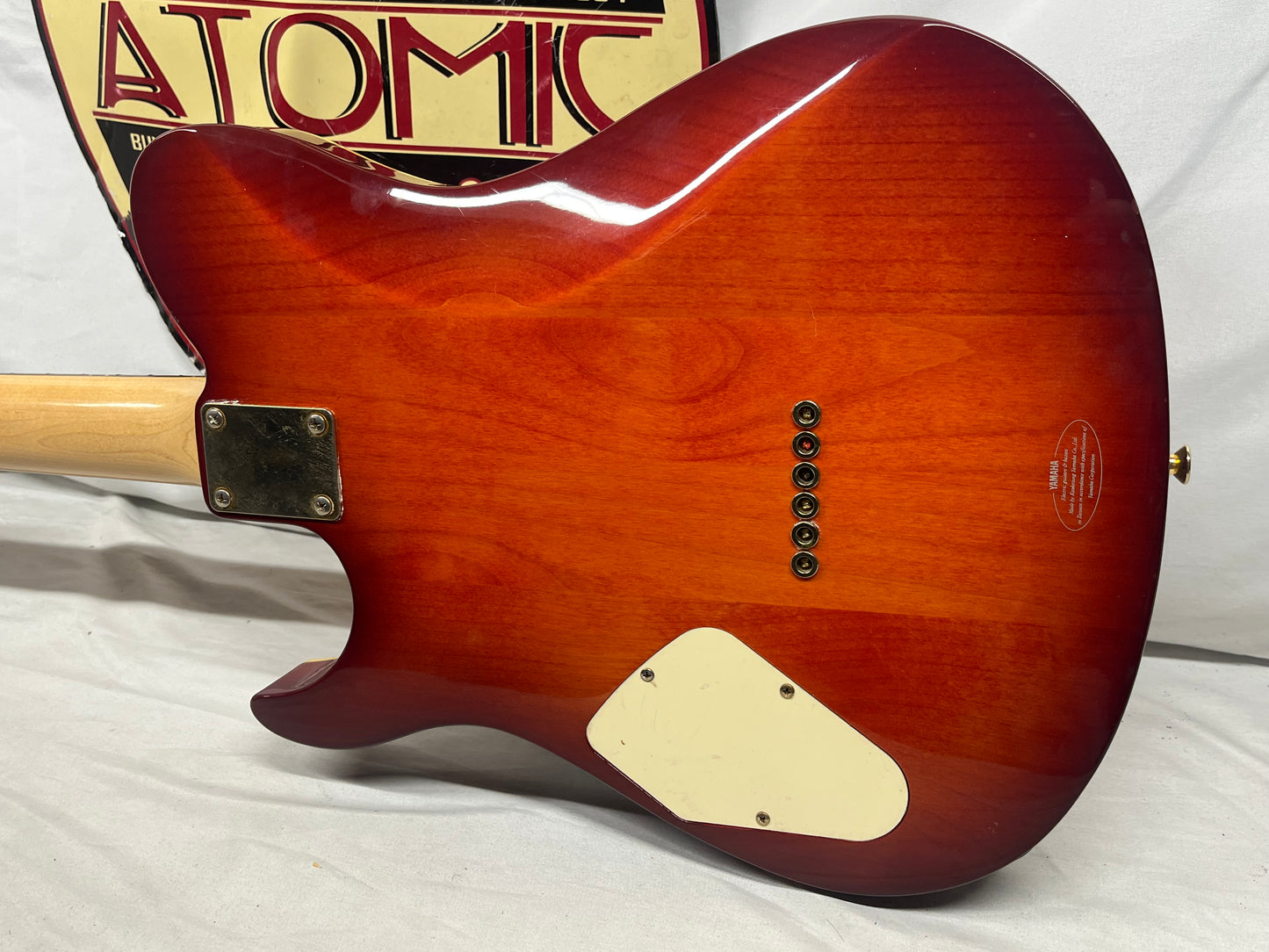 Yamaha Pacifica 302-S Singlecut Electric Guitar - Cherry Sunburst