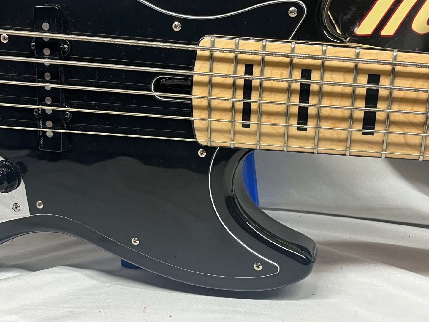 Sire Marcus Miller V7 5-String Doublecut Electric Bass