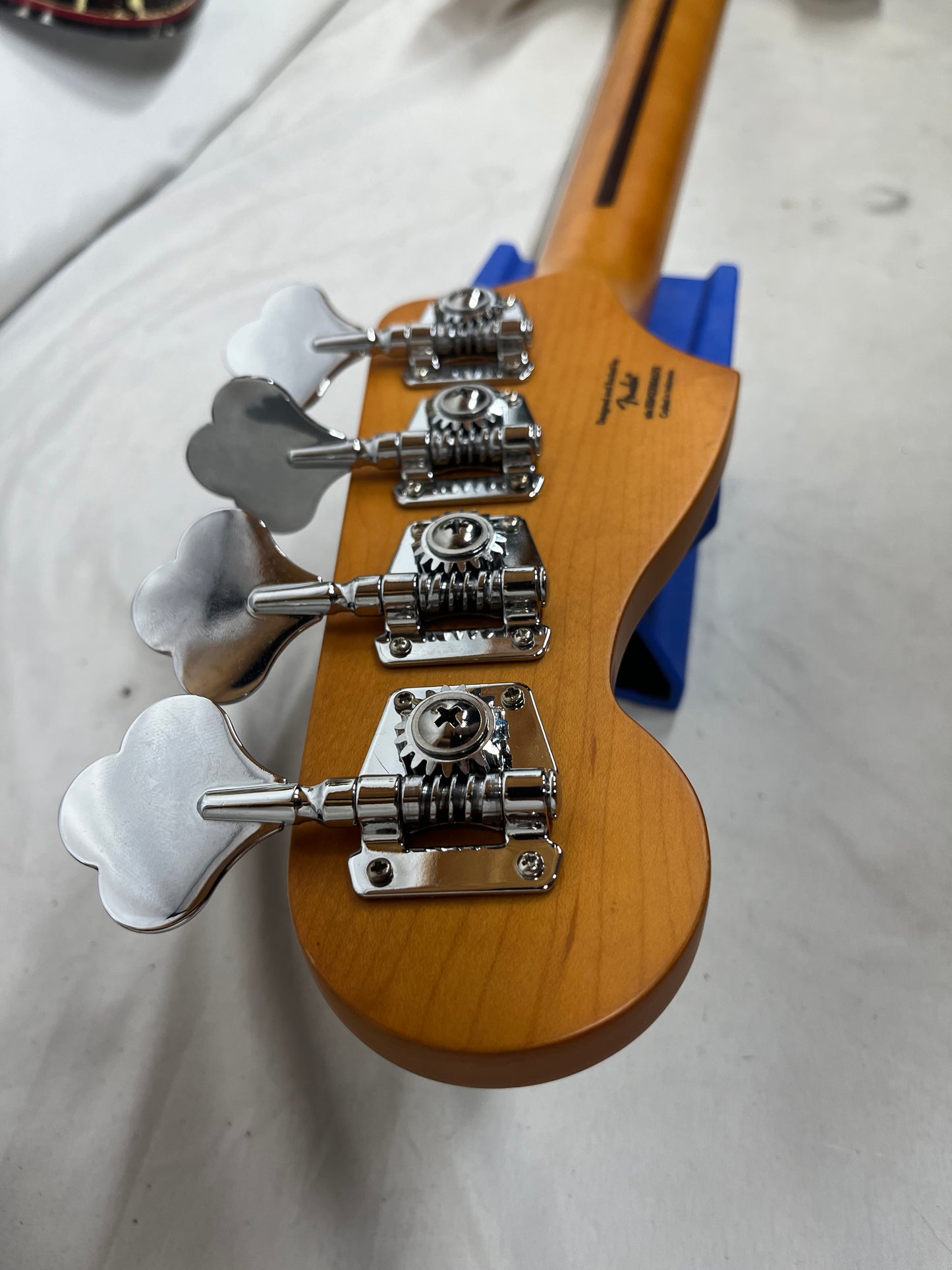 Squier 40th Anniversary Precision Bass Vintage Edition 4-String Electric Bass with Gig Bag - Satin Vintage Blonde