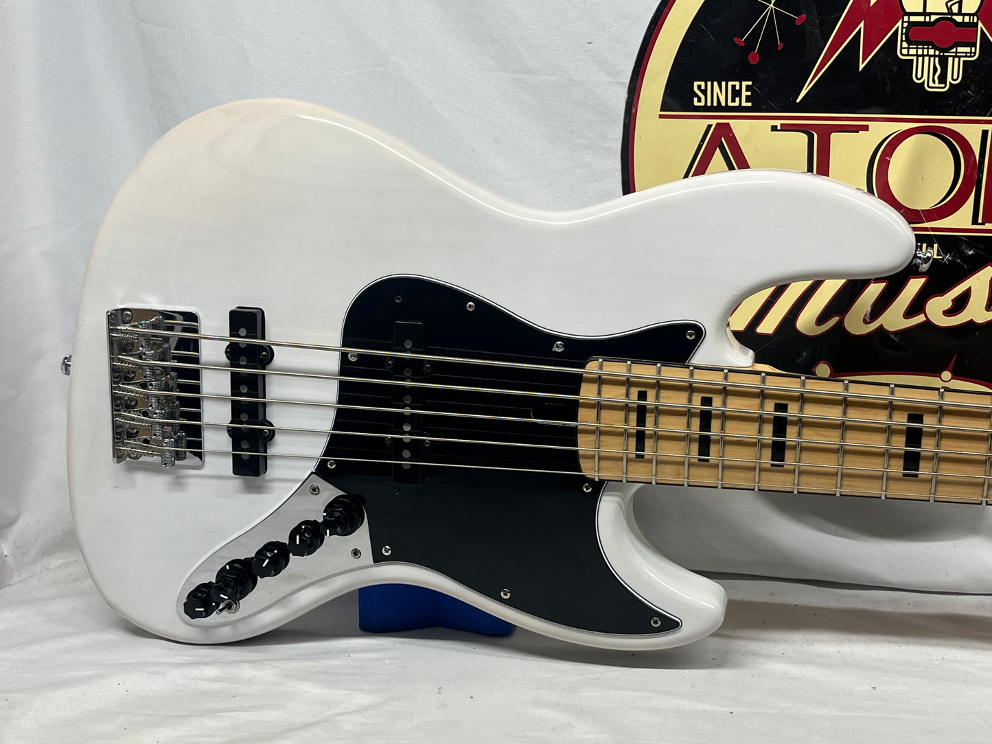Sire Marcus Miller V7 5-String J-Style Electric Bass