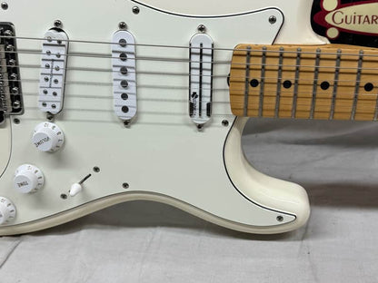 Fender EOB Sustainer Ed O'Brien ( Radiohead ) Signature Stratocaster Guitar with Case - Image 7