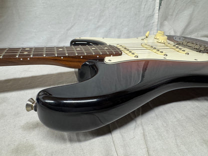 Fender Limited Edition American Standard Stratocaster Guitar with Rosewood Neck + Case 2016 - 3-Color Sunburst / Rosewood fingerboard