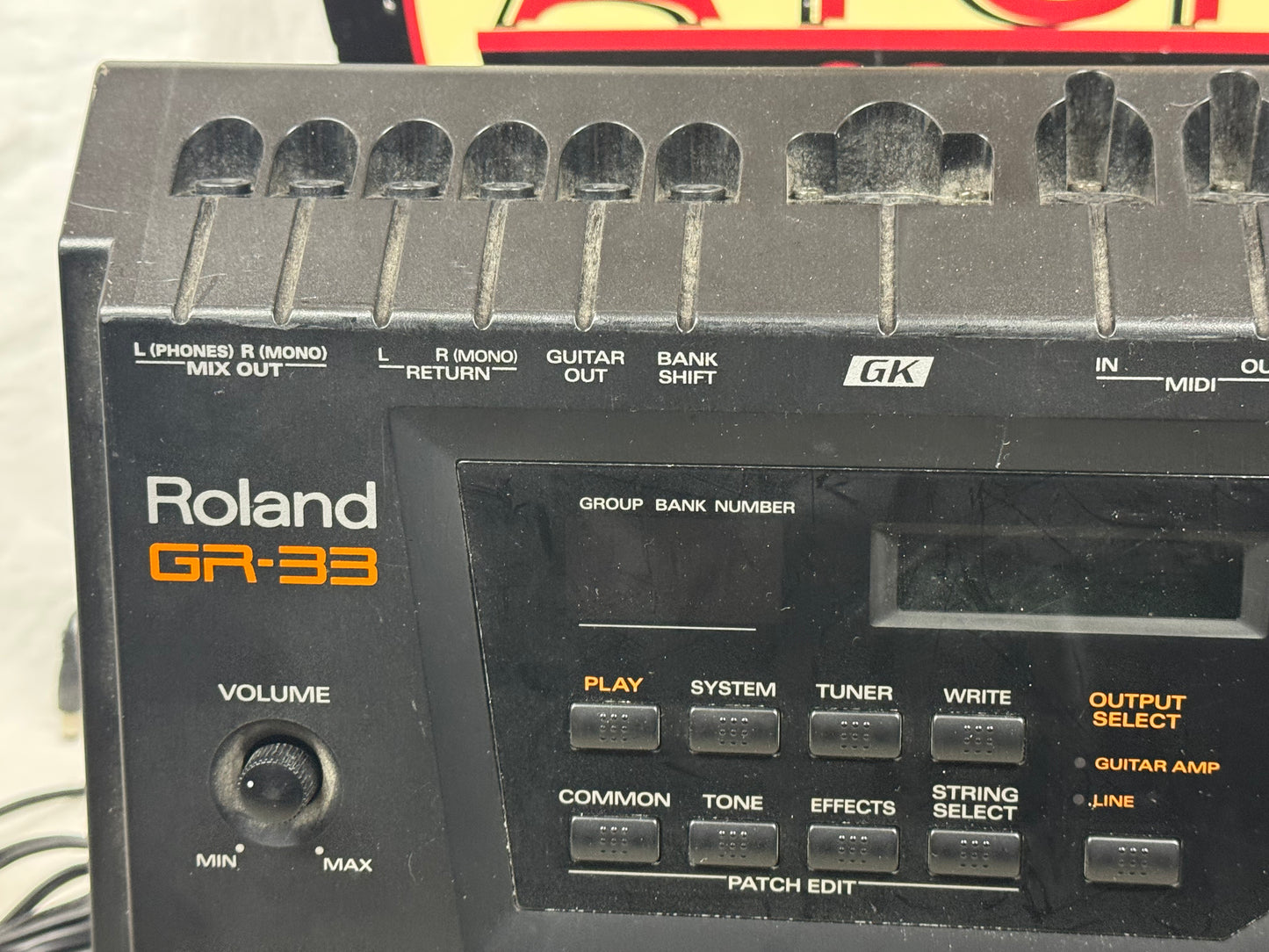 Roland GR-33 gr33 Guitar Synthesizer Pedal with Power Supply