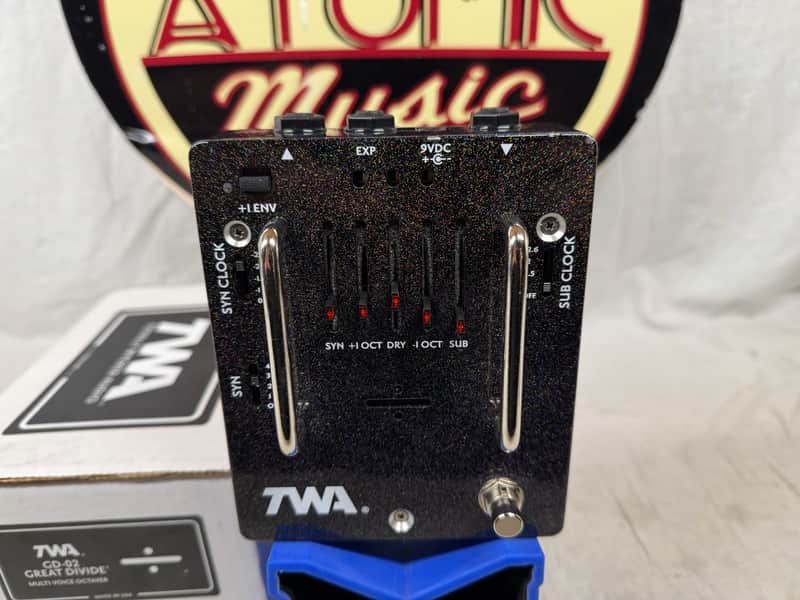 Totally Wycked Audio TWA GD-02 gd02 Great Divide Analog Synth Octaver Pedal with Box - Image 2