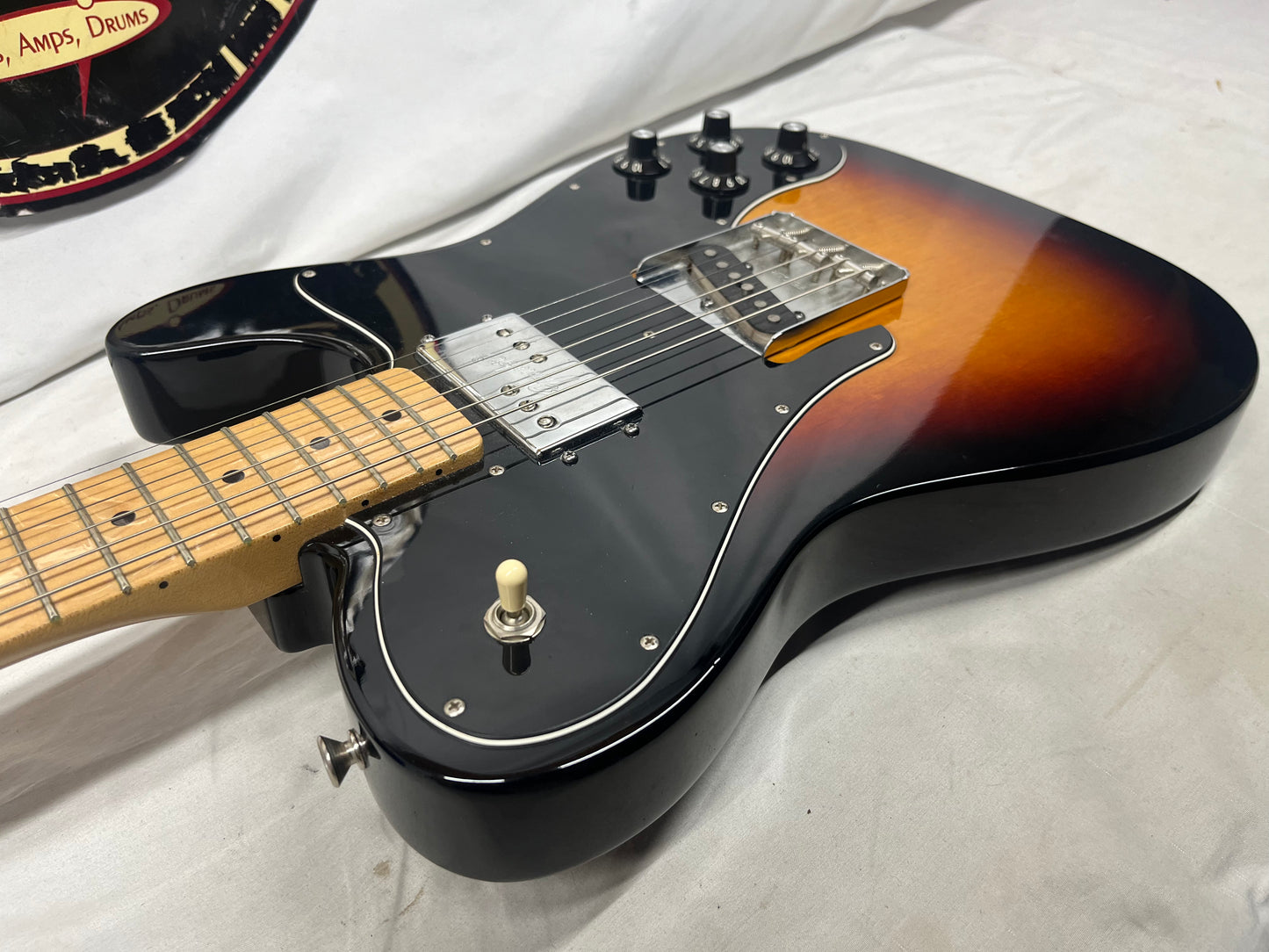 Fender Classic Series '72 Telecaster tele Custom Electric Guitar - 3-Color Sunburst
