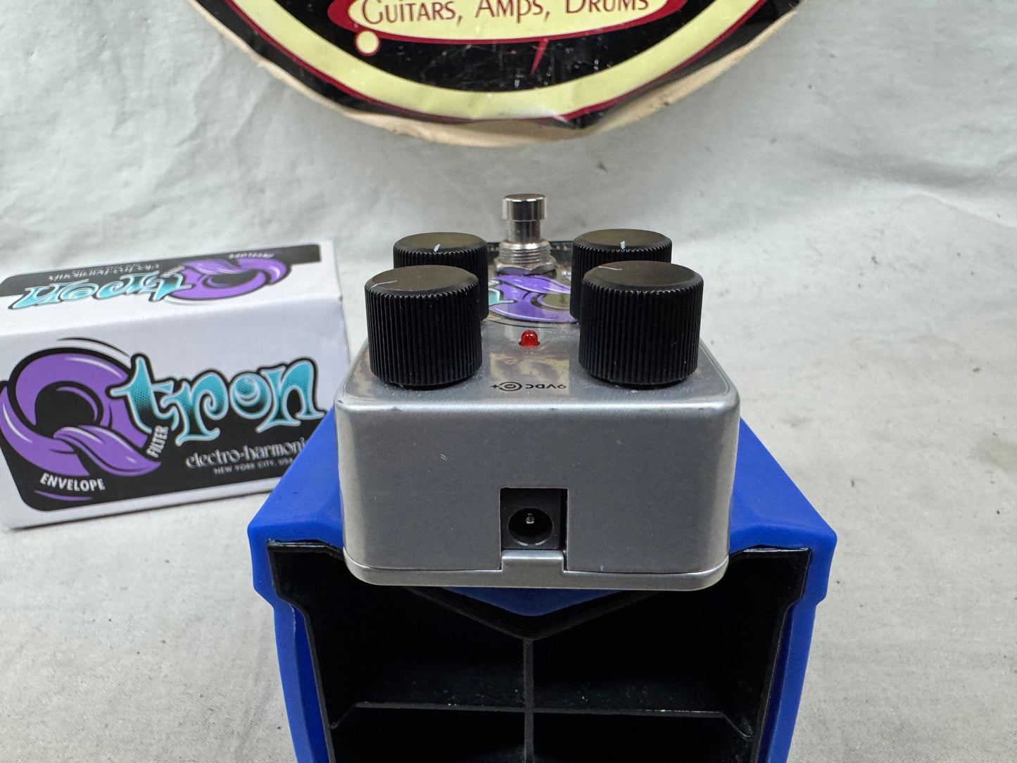 Electro-Harmonix Nano Series Q-Tron Envelope Filter Pedal with Box