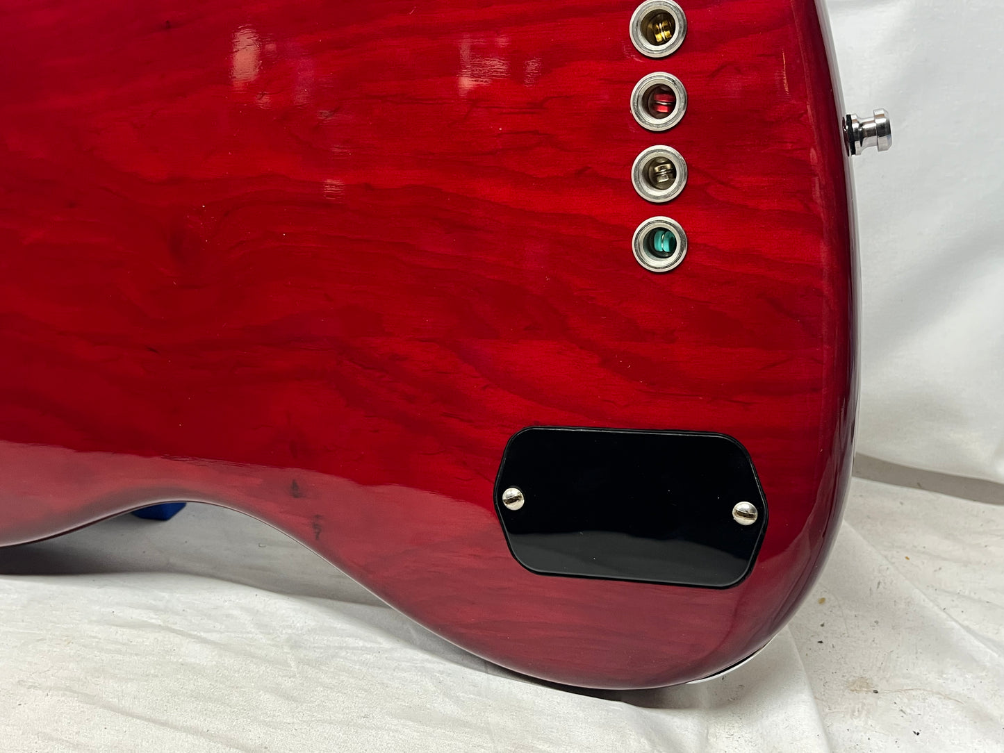 Fender American Deluxe 4-String Electric Jazz Bass 2011 - Wine Transparent
