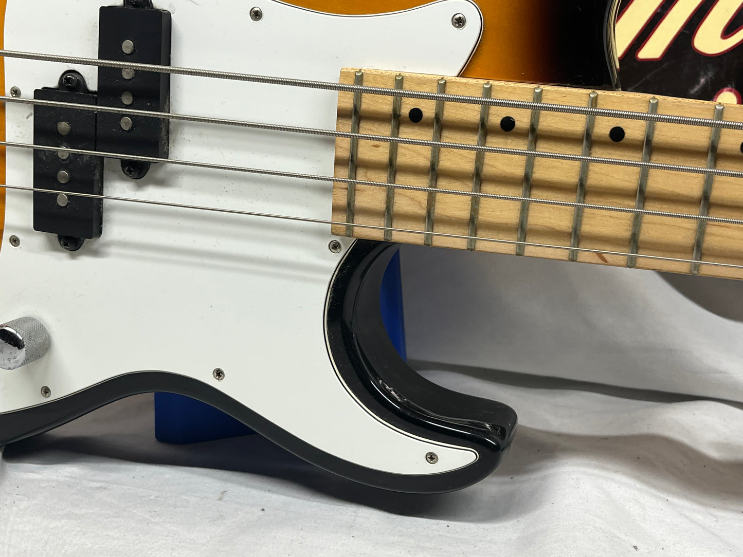 Samick Greg Bennett Corsair CR2 4-String Doublecut P-Style Bass