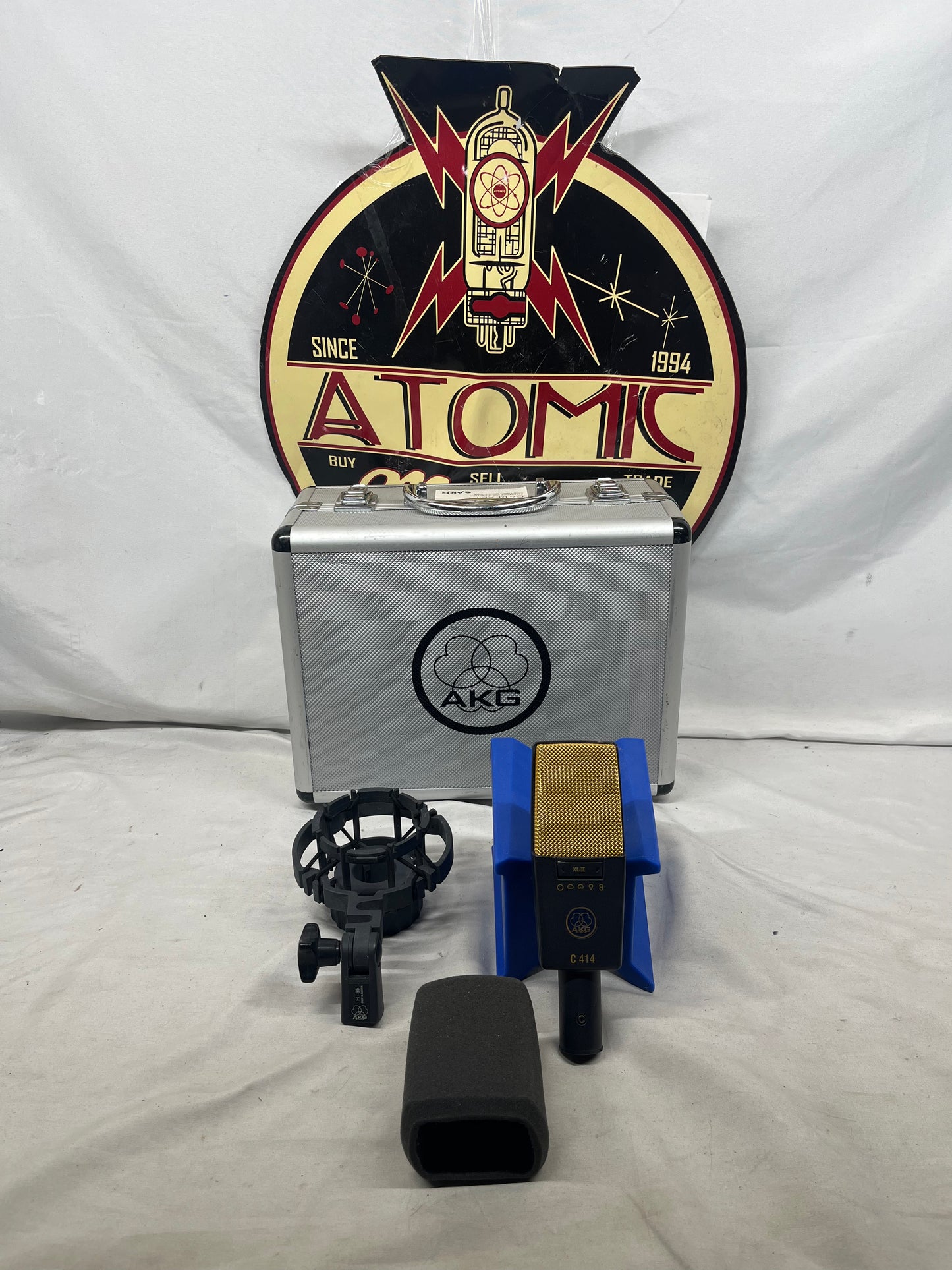 AKG C414 XLII XL2 Large Diaphragm Multipattern Condenser Microphone with Shock Mount and Case