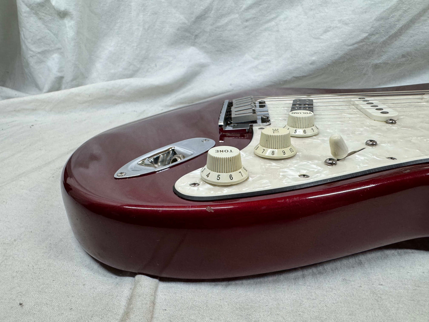 Fender American Standard Stratocaster Guitar 1995 - Candy Apple Red / Maple neck