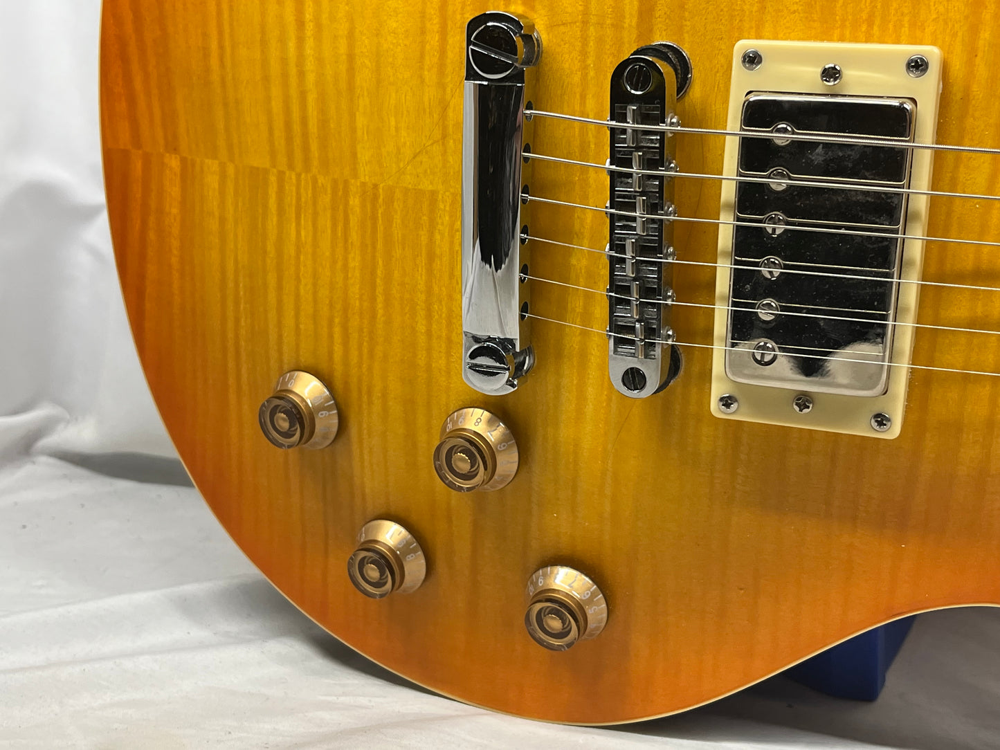 IYV ILS-300D Singlecut LP-Style Electric Guitar
