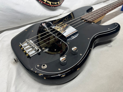 Squier Affinity Series 4-String Electric Precision Bass - Black