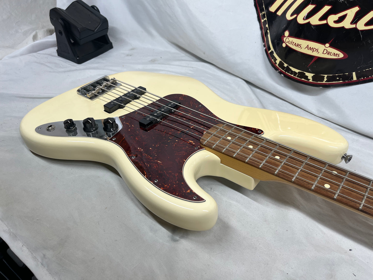 Fender American Standard 4-String Electric Jazz Bass 2011 - Olympic White