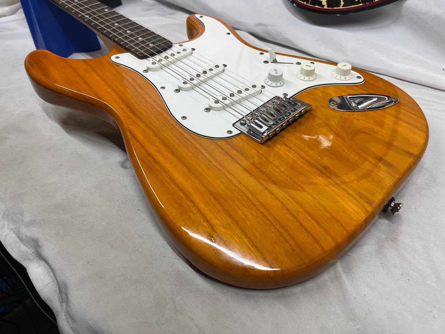 Jay Turser S-Style Doublecut Electric Guitar