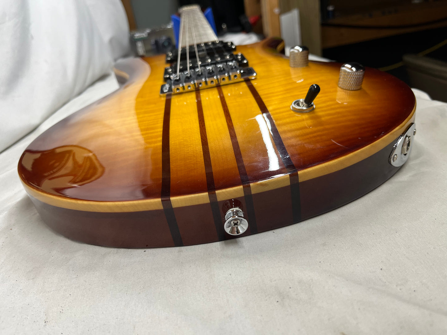 IYV IP-300 Doublecut Electric Guitar with Tree of Life fret Inlay- Tobacco Sunburst