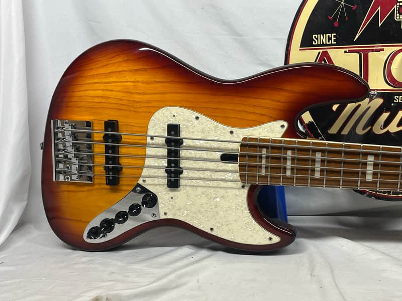 Sire Marcus Miller V8 5-String Electric Bass - Image 2