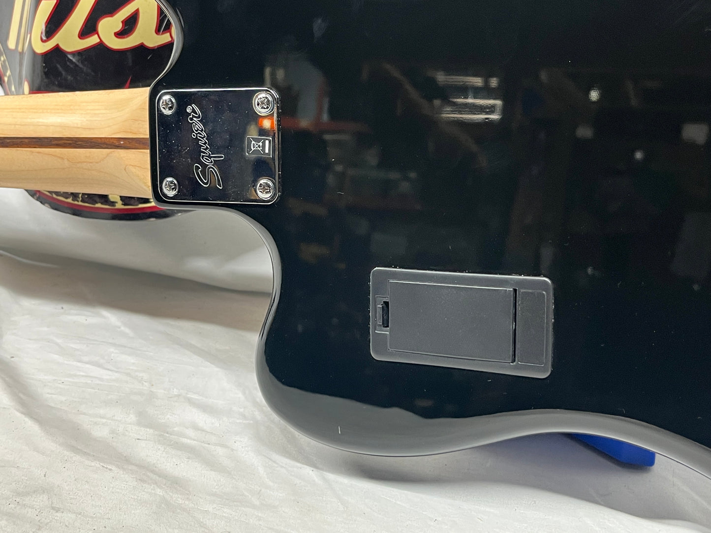 Squier Jaguar 4-String Electric Bass
