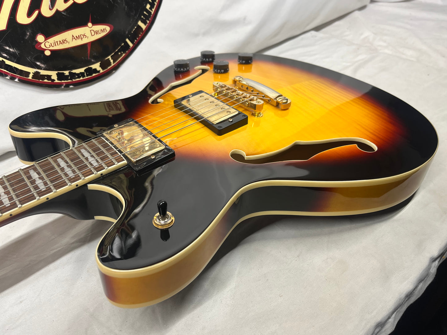 Peavey JF-1 Semi-Hollow Body Electric Guitar