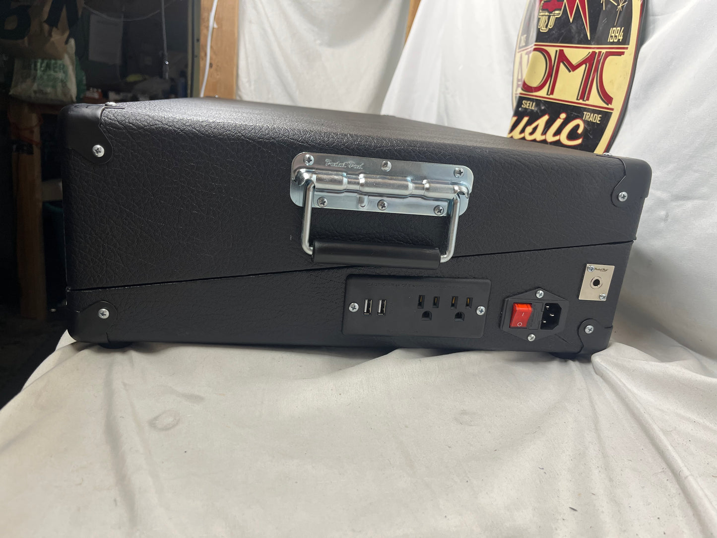 Pedal Pad Powered Pedal Board Case with Truetone CS-12 OneSpot Pro