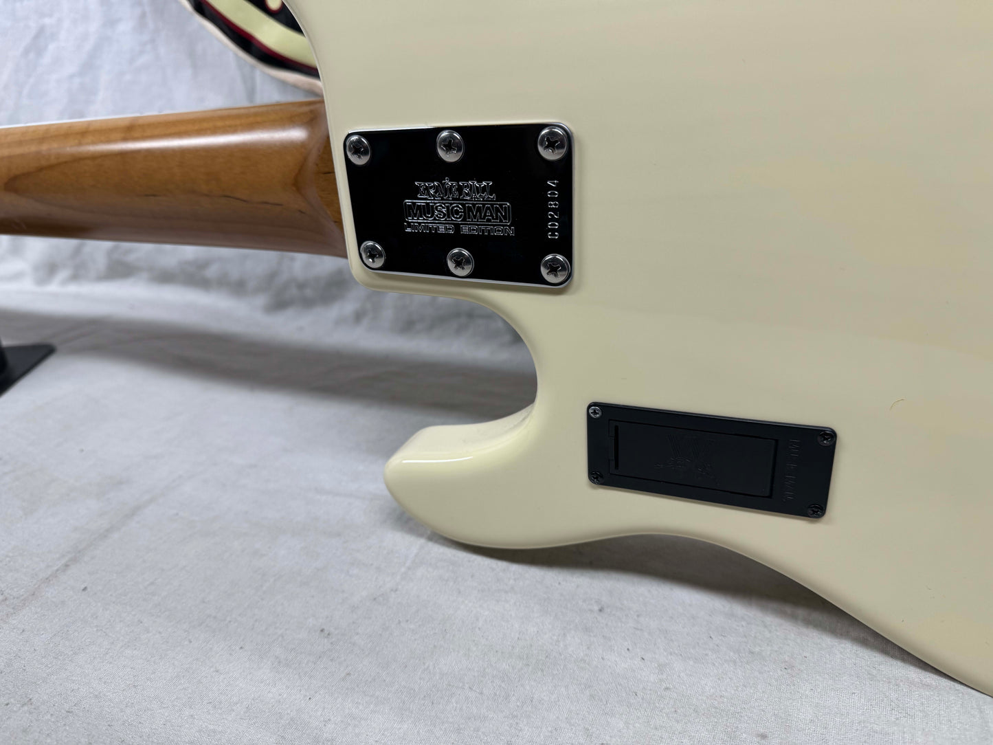 Ernie Ball Music Man 30th Anniversary Stingray sting ray 5 H Bass with Case 2018 - Translucent Buttercream / Roasted maple neck / maple fingerboard