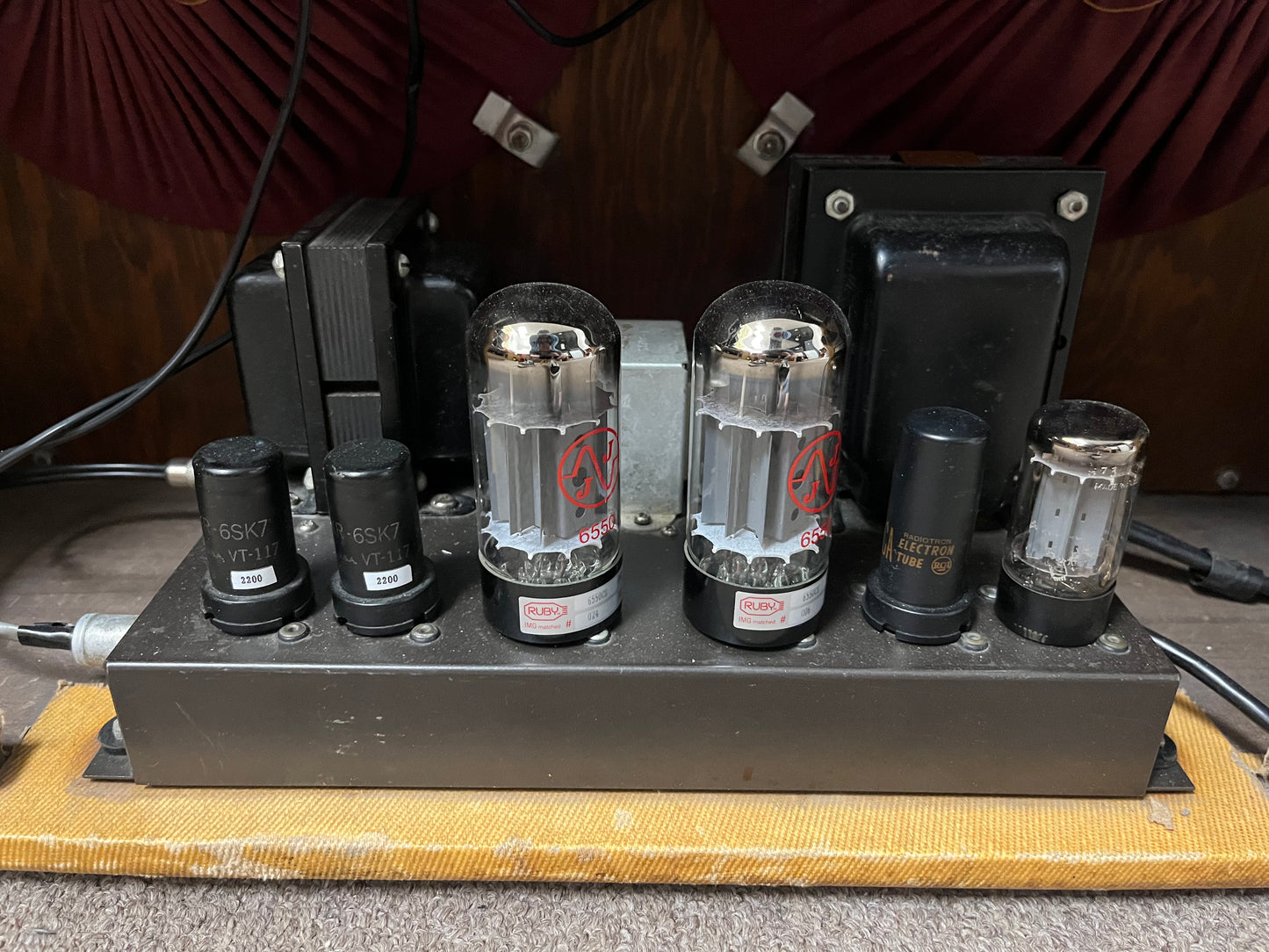 Gibson GA-400 Vintage Guitar Tube Amplifier Combo - Local Pickup Only